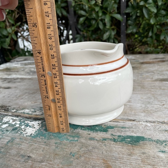 Elegance Bavarian Brown & Cream stoneware gravy boat dinner table - Picture 4 of 6
